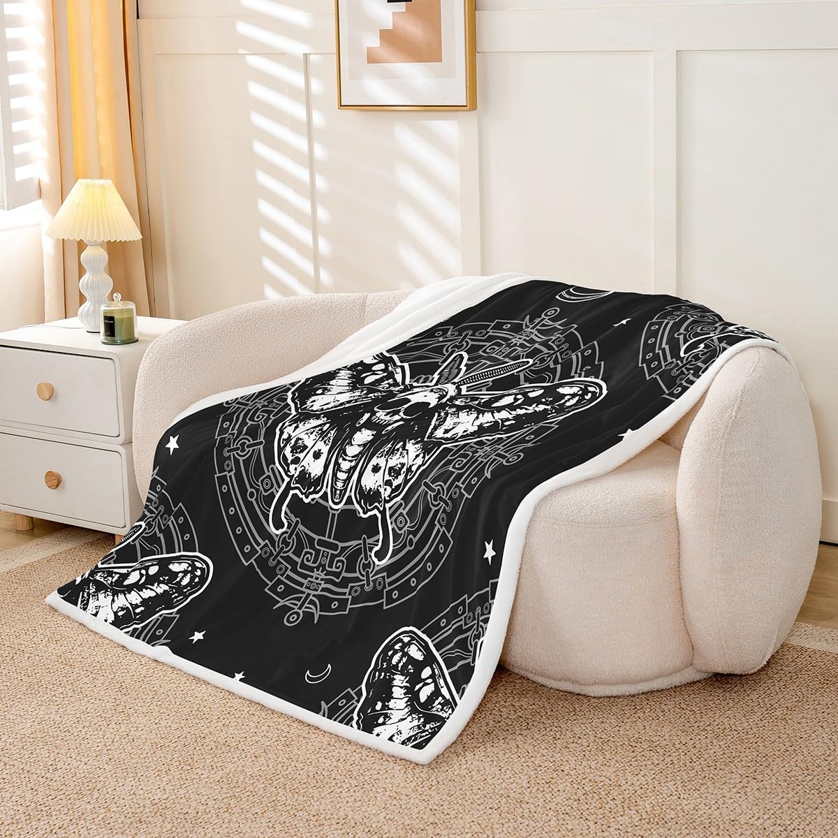 Wicked Blankets – Dark & Cozy